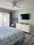 Island Vibes + Modern Comfort at Lido Beach!
