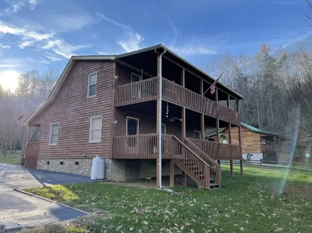 Beautiful Bryson City Oasis ~ Creek on Property