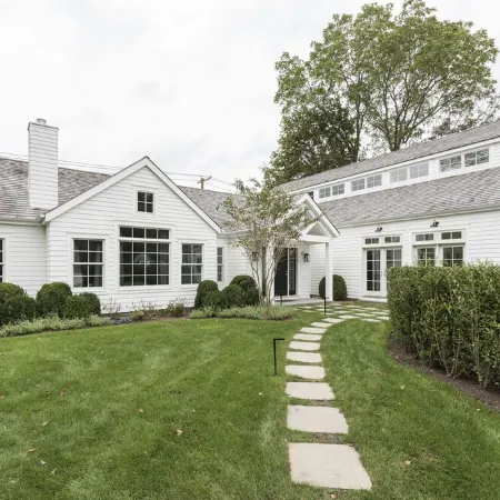Stunning Hampton Holiday Family Fantasy for your Team