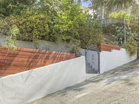 Unique Echo Park Bungalow Hideaway 3BR/2Bth +Patio