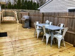 Renovated Cozy Chic North Fork Cottage, steps away from the Beach & Wine Trail!!