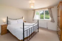 Rose Cottage - Beautiful Family Property in Rural Hampshire