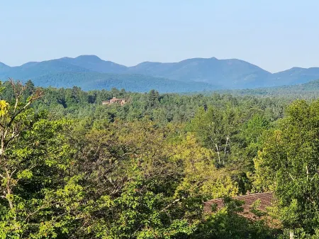 Awesome mountain view with private patio, Fantastic location right on Main St.