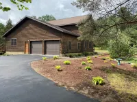 Pet Friendly 1 Acre Private Wooded Lot Hot Tub Pingpong Fire Pit Walk to Village