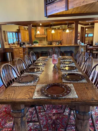 The Big Pasture Lodge  -   An Elegant Escape in the Woods of East Texas