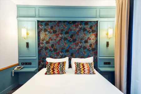 Hotel de Fleurie - Saint-Germain-Des-Pres Отели рядом с достопримечательностью «Люксембургский сад»