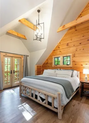 NEW LOG HOME in Hendersonville with fireplace, fire pit and Hot Tub