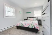 Newly Renovated Condo 2 Bd/1Bth - 1.5 Blocks to Beach