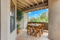 Luxurious Desert Casita at The Greens, Catalina Foothills