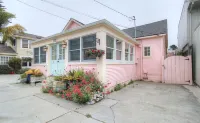 Capitola 'Rose Cottage' in the Heart of Capitola Village Hotels in Capitola