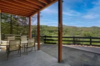 NEW! Valley View Mountain Getaway