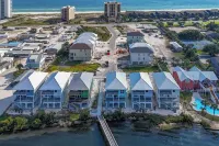Brand New 5Br/5.5BA,Sleeps 16, Community Pool & Dock, Pickleball