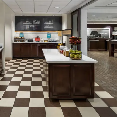 Hampton Inn Rochester-Irondequoit