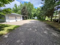 Spacious 4-bedroom house on 1 acre, fenced, GAME ROOM, and party tent rental!
