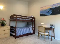 Warm and Bright in the Heart of Downtown Friday Harbor فنادق في فرايدي هاربور