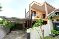 Art Guest House Syariah By Secoms 住宿飯店
