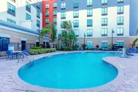 Holiday Inn Express & Suites ORLANDO - INTERNATIONAL DRIVE by IHG - Pools