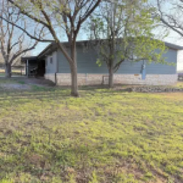 Newly updated home on Spruce St Hotels in Mason County