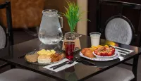 SureStay by Best Western Charlotte Matthews - Bữa sáng