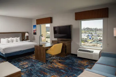 Hampton Inn & Suites Erie/Bayfront Hotels in Erie