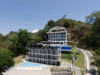 El Faro Containers Beach Hotel