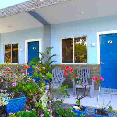 Your Perfect Hideaway, Uncompromised Comfort, and Much More! Hotel Exterior