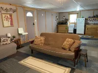 CWR Cottage - A cozy cottage in a quiet country setting