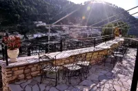 Guva Mangalem Hotel Restaurant Hotel di Kucove