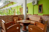 RedDoorz @ Jalan Parangtritis