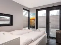 帶有壯麗景色的船屋