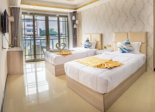 ห้องสุพีเรียร์เตียงแฝดพร้อมวิวลานภายใน