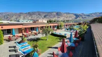 Sahara Courtyard Inn & Suites Osoyoos - piscine