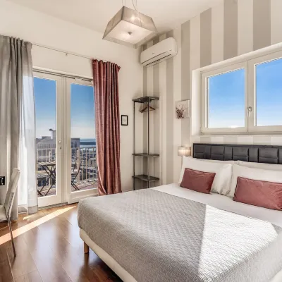 Napoli Great View B&B Отели рядом с достопримечательностью «Морской вокзал»