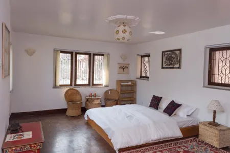 Tembas House Отели рядом с достопримечательностью «Drikung Kagyu Rinchen Ling Monastery»