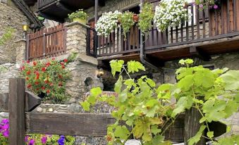 Lavish Holiday Home in Playa Blanca with Pool & Seabeach Nearby