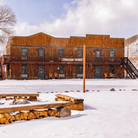 Chinook Winds Lodge