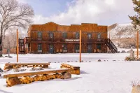 Chinook Winds Lodge