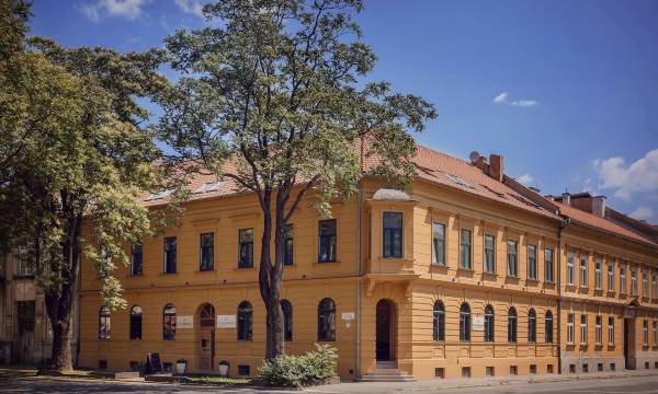 City Residence Apartment Hotel