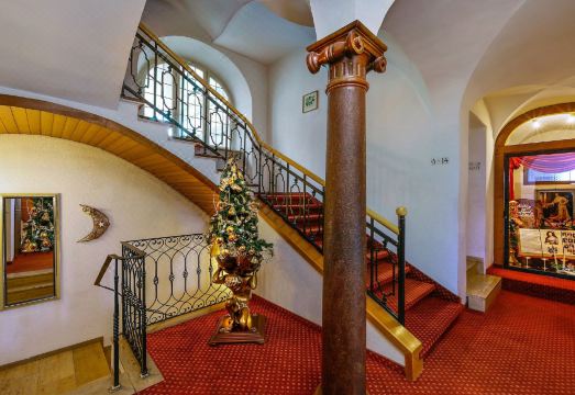 호텔 피어 야레스차이텐 베르히테스가덴