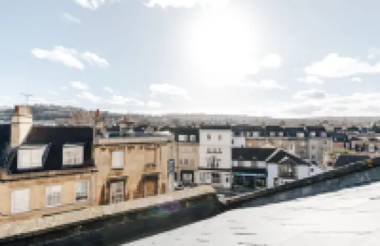 Central Townhouse with Garden & Free Parking