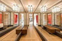 City Luxury: 3Br, Prime Location