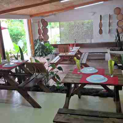 Les Chambres Des Vacoas Dining/Meeting Rooms