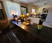 Billie's Backpackers Hostel - parking