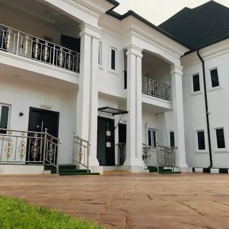 El- Rey Luxury Apartment