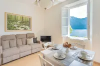 Tina's Window on Lake Como by Rent All Como Hotels in Tremezzo