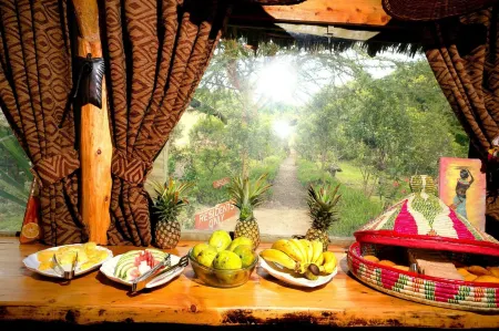 Rhino Watch Safari Lodge Отели в г. Найяеруру