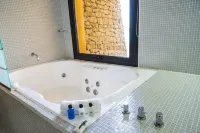 Design Suites Calafate - Bathtub