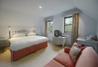 The Factor's Inn & Factor's Cottage Hotels in 