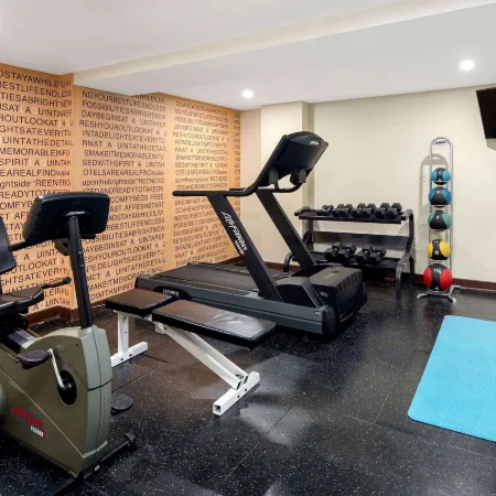 La Quinta Inn & Suites by Wyndham Oshawa