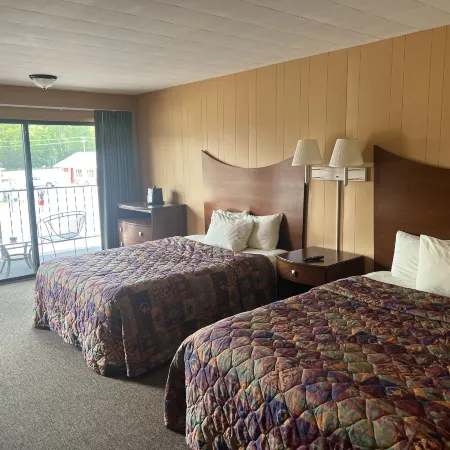 All Star Inn & Suites